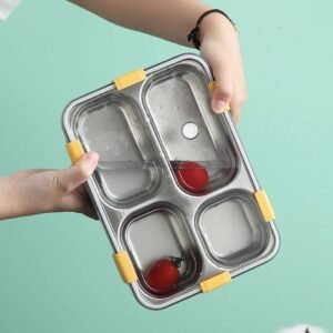 "Insulated Lunch Box Demonstrating Temperature Retention"